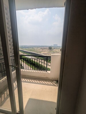 2 BHK Apartment For Rent in Tata Eureka Park, Sector 150
