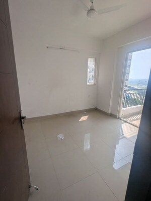 Room in 2 BHK Apartment at Tata Eureka Park, Sector 150 – for Rent