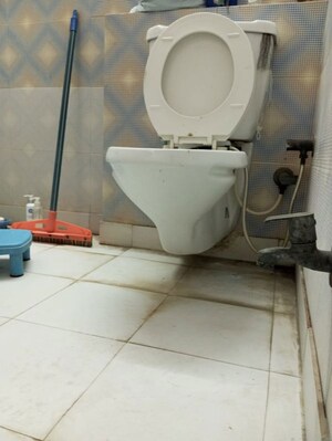 Bathroom in 2 BHK Apartment at RWA Apartments Sector 27, Sector 27 – for Rent