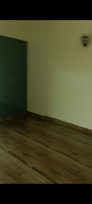 Room in 2 BHK Apartment at Migsun Roof, Raj Nagar Extension – for Sale