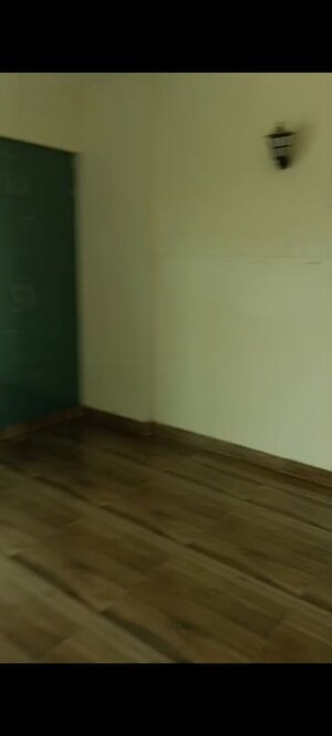 Room in 2 BHK Apartment at Migsun Roof, Raj Nagar Extension – for Sale