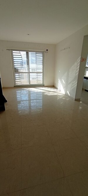 Room in 3 BHK Apartment at BPTP Parkland Pride, Sector 77 – for Rent
