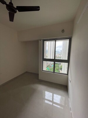 Room in 1 BHK Apartment at Piramal Vaikunth, Balkum Pada – for Rent