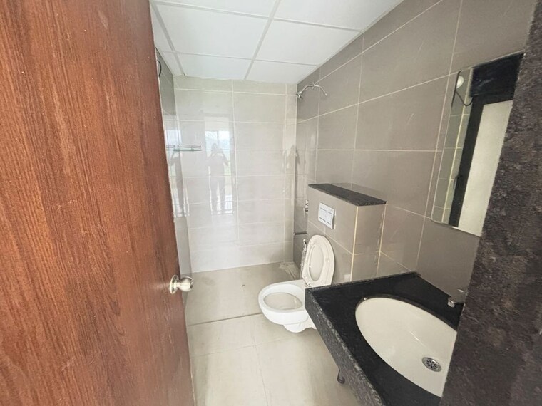 Bathroom, shapoorji-pallonji-sensorium 2 Bedroom 850 Sq.Ft. Apartment In Hinjewadi Pune 10688437