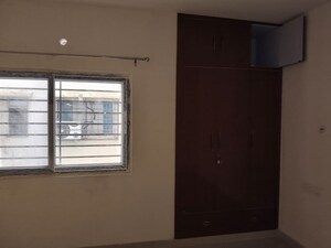 Room in 3 BHK Apartment at Alaknanda Enclave Apartments, Roberts Lines – for Rent