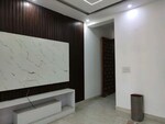 2 BHK +  850 Sq.Ft. Builder Floor in Chattarpur