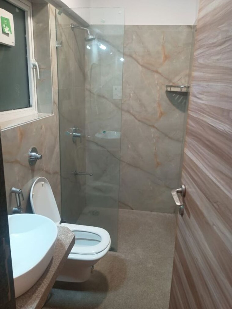 Bathroom, thapar-suburbia 2 Bedroom 726 Sq.Ft. Apartment In Chembur Mumbai 10688499