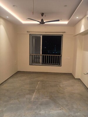 Room in 2 BHK Apartment at Thapar Suburbia, Chembur – for Rent