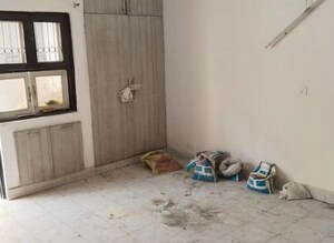Room in 2 BHK Apartment at Varun Enclave, Sector 28 – for Rent