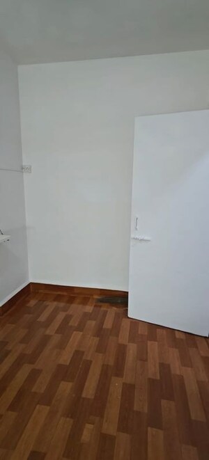 Room in 2 BHK Apartment at Swastik Park, Chembur – for Rent