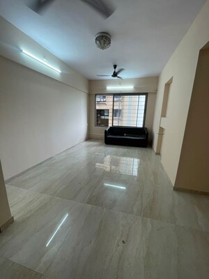 2 BHK Apartment For Rent in Swastik Park, Chembur