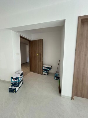 Room in 2 BHK Apartment at One Meraki, Chembur – for Rent