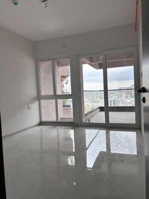 Room in 3 BHK Apartment at PK Hillcrest, Pimple Saudagar – for Sale