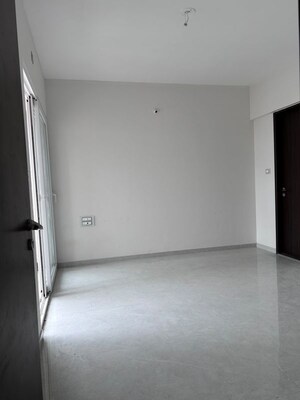 Room in 3 BHK Apartment at PK Hillcrest, Pimple Saudagar – for Sale
