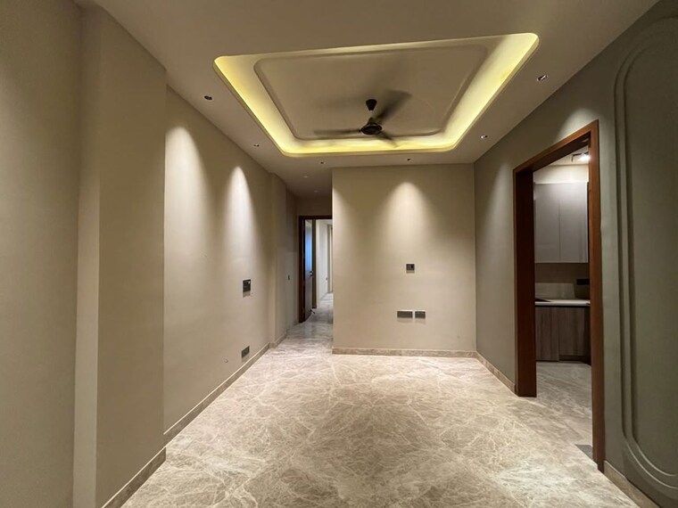 Room, east of kailash 3 Bedroom 125 Sq.Ft. Builder Floor In East Of Kailash Delhi 10688081