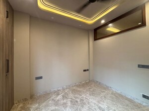 Room in 3 BHK Builder Floor at East Of Kailash – for Sale