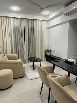 Team Area in 1 BHK Apartment at Lalani Grandeur, Goregaon East – for Rent