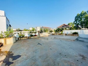 Parking in 4 BHK Penthouse at Lalit Apartment, Aundh – for Rent