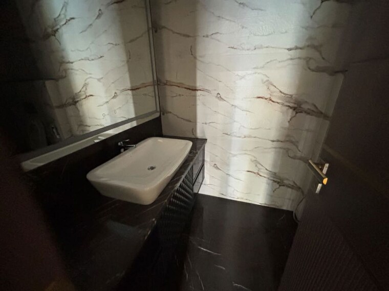 Bathroom, east of kailash 3 Bedroom 250 Sq.Ft. Builder Floor In East Of Kailash Delhi 10688601