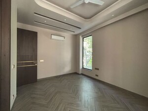 Room in 3 BHK Builder Floor at East Of Kailash – for Sale