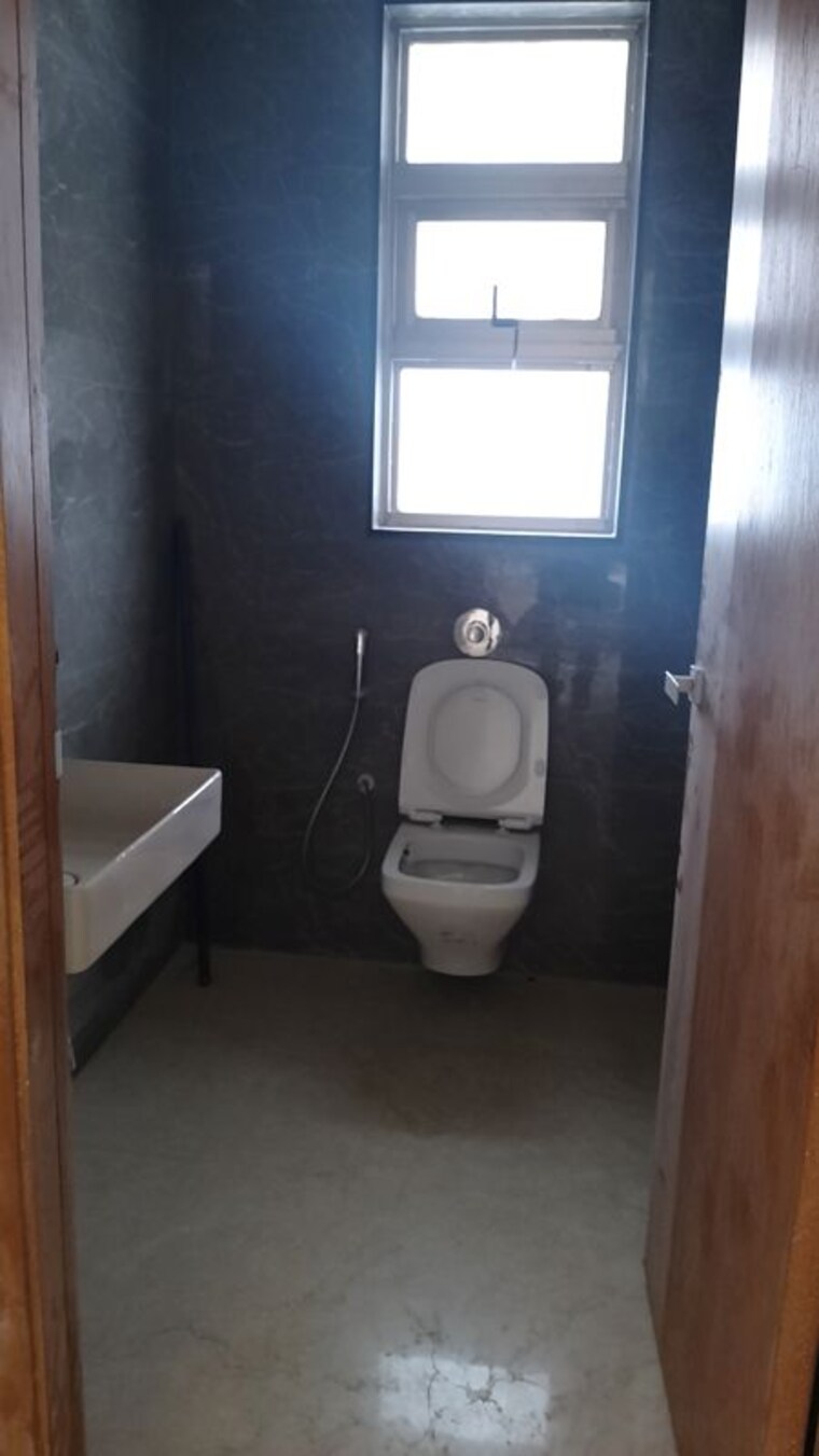 Bathroom, vasavi-atlantis 3.5 Bedroom 3330 Sq.Ft. Apartment In Narsingi Hyderabad 10688578
