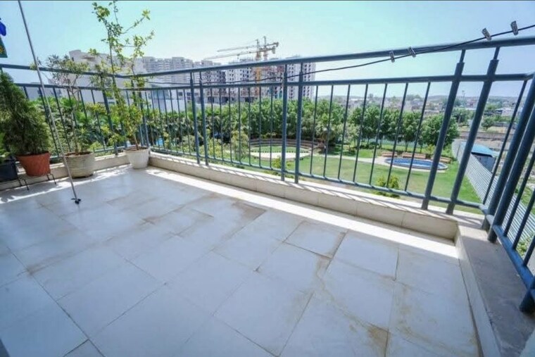 Balcony, godrej-101 2 Bedroom 1559 Sq.Ft. Apartment In Sector 79 Gurgaon 10688611