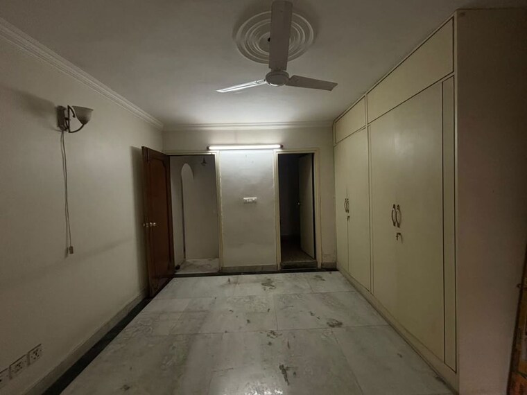 Bathroom, hemkunt colony 3 Bedroom 180 Sq.Ft. Builder Floor In Hemkunt Colony Delhi 10688614