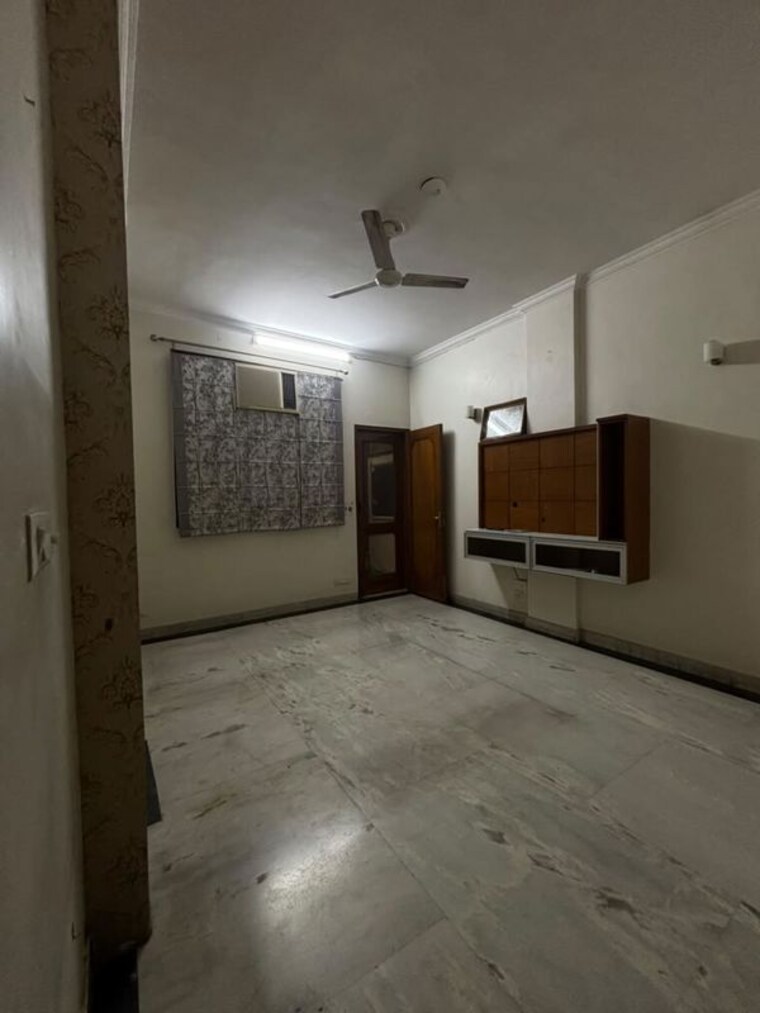 Room, hemkunt colony 3 Bedroom 180 Sq.Ft. Builder Floor In Hemkunt Colony Delhi 10688614