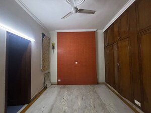 Room in 3 BHK Builder Floor at Hemkunt Colony – for Sale
