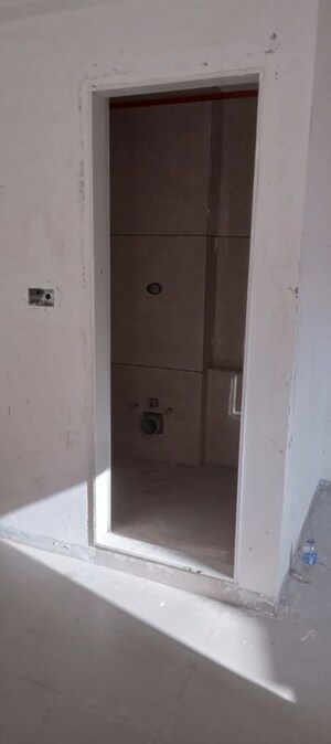 Furnished Amenities in  Showroom at Rasta Peth – for Sale