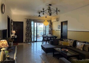 Room in 3 BHK Apartment at Yamuna Expressway – for Sale