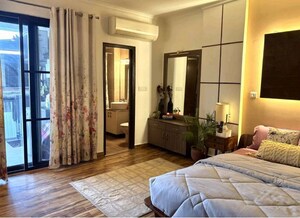 Room in 3 BHK Apartment at Yamuna Expressway – for Sale