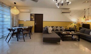 Room in 3 BHK Apartment at Yamuna Expressway – for Sale