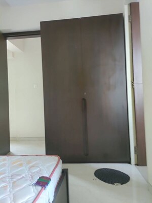 Furnished Amenities in 2 BHK Apartment at JP Unity Tower, Lower Parel – for Rent