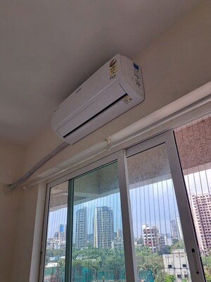 Bedroom in 2 BHK Apartment at Chembur – for Rent