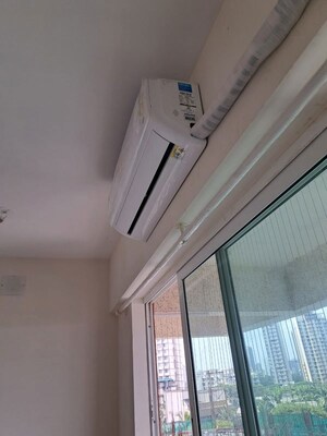 Bedroom in 2 BHK Apartment at Chembur – for Rent