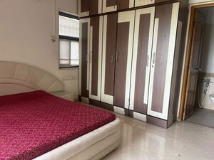 Bedroom in 3 BHK Apartment at Chembur – for Rent