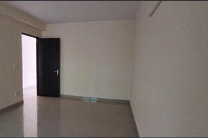Room in 3 BHK Builder Floor at Amolik Residency, Sector 86 – for Sale