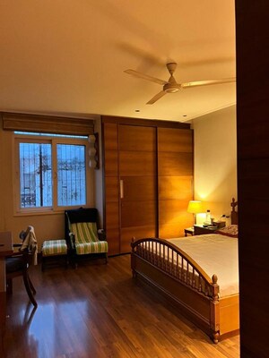 Bedroom in 4 BHK Builder Floor at Defence Colony – for Rent