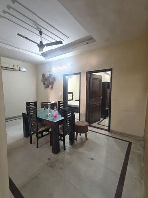 Dining area in 2 BHK Builder Floor at Sector 46 – for Rent