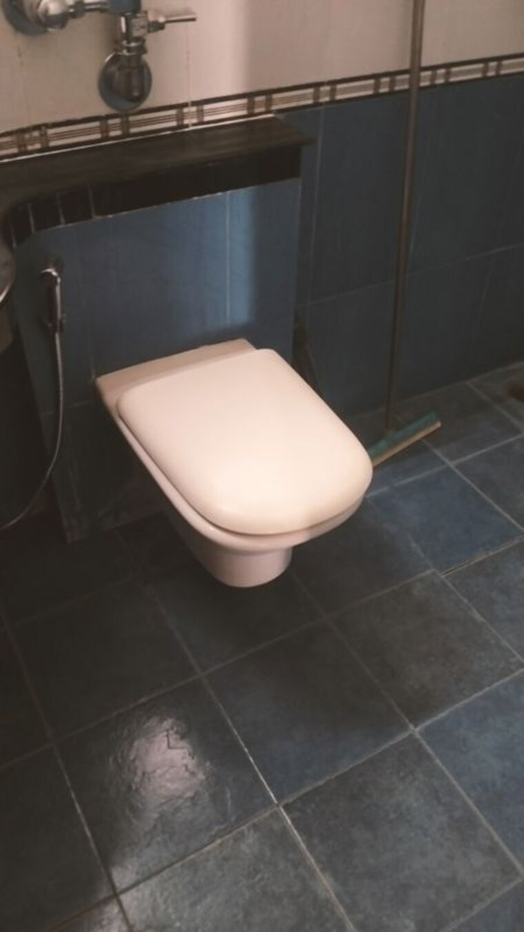 Bathroom, bk-jhala-kapil-woodrow-estate-phase-2 3 Bedroom 3500 Sq.Ft. Villa In Wanwadi Pune 10688732