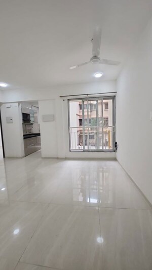 Room in 2 BHK Apartment at Kabra Apartment, Santacruz East – for Rent