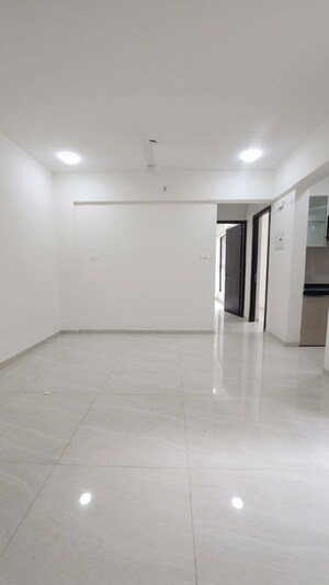 Room in 2 BHK Apartment at Kabra Apartment, Santacruz East – for Rent