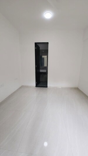 Room in 2 BHK Apartment at Kabra Apartment, Santacruz East – for Rent