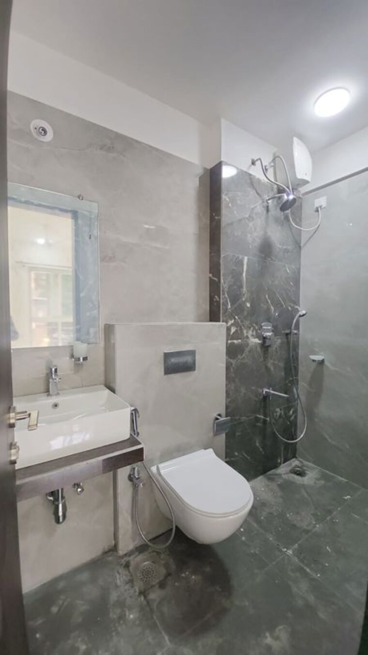 Bathroom, kabra-apartment 2 Bedroom 700 Sq.Ft. Apartment In Santacruz East Mumbai 10688723