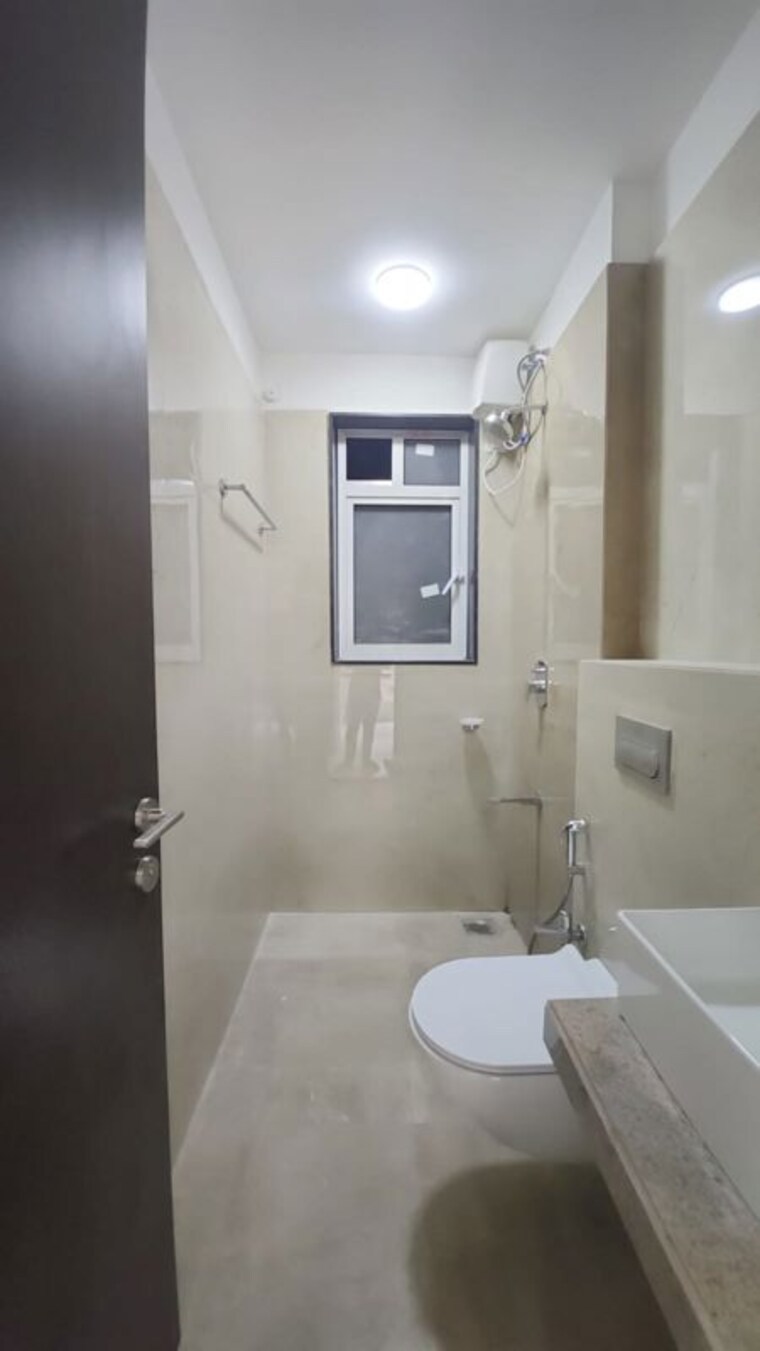 Bathroom, kabra-apartment 2 Bedroom 700 Sq.Ft. Apartment In Santacruz East Mumbai 10688723