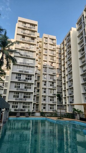 2 BHK Apartment – Exterior View View at Kabra Apartment, Santacruz East - for Rent