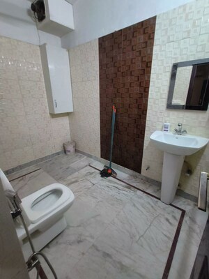 Bathroom in 4 BHK Apartment at Sector 45 – for Rent
