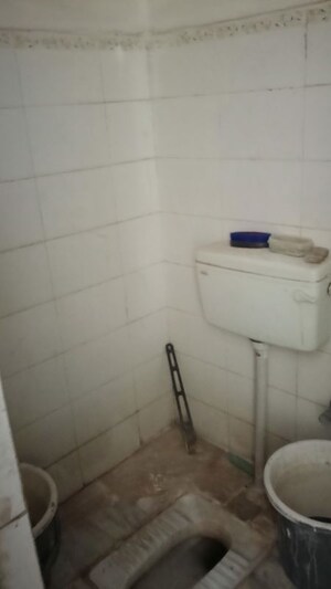 Bathroom in 4 BHK Apartment at Sector 45 – for Rent