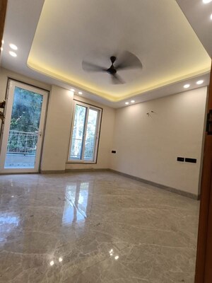Room in 3 BHK Independent House at Saket – for Rent
